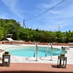 펜션 Trulli Annina Con Piscina 로코로톤도