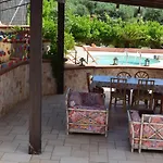 펜션 Trulli Annina Con Piscina