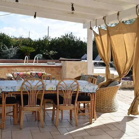 Trulli Annina Con Piscina Ferienhaus