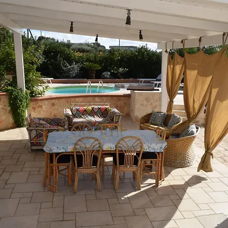 Ferienhaus Trulli Annina Con Piscina Locorotondo